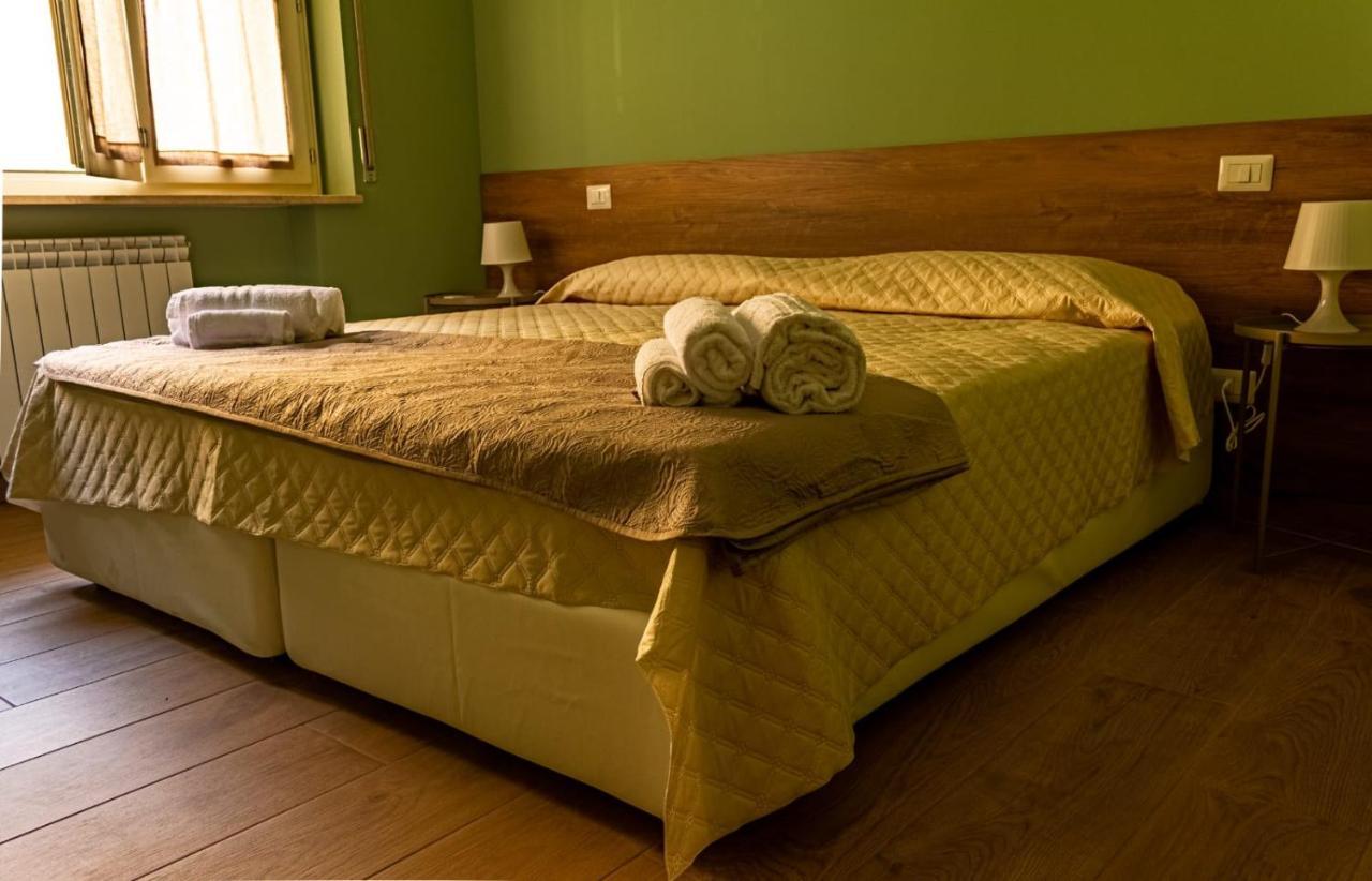 Incastro B&B In Crotone Luaran gambar