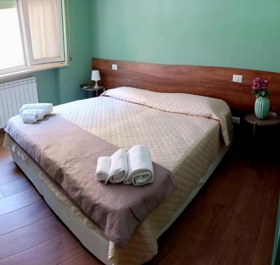 Incastro B&B In Crotone Luaran gambar